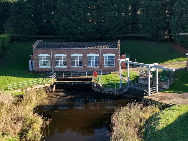 The old Crabbs Abbey pumping station building before demolition and the pumps before upgrades