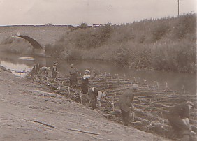 Historic Mattress Making in South Holland 1943